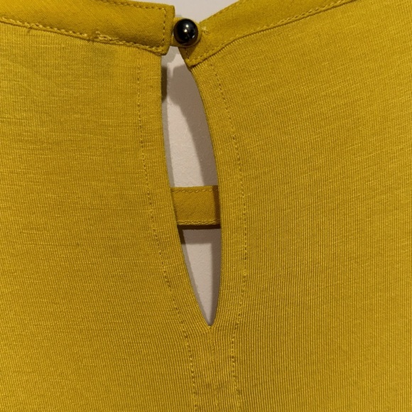 Grace Elements- Womens Sleeveless Blouse w/Crochet Neckline- Gold color size 2xl - Picture 7 of 11